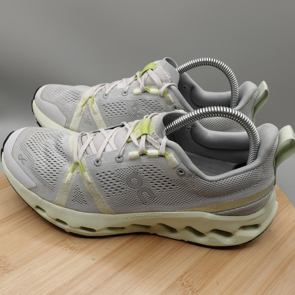 On Shoes Women 9 Gray Cloudsurfer Trail Running Sneakers 3WE10102849 Flaws